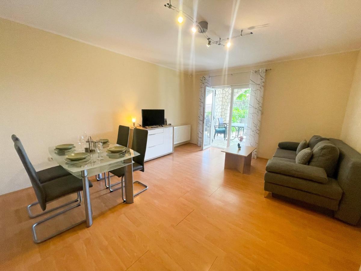 Apartments Sams Novi Vinodolski Luaran gambar