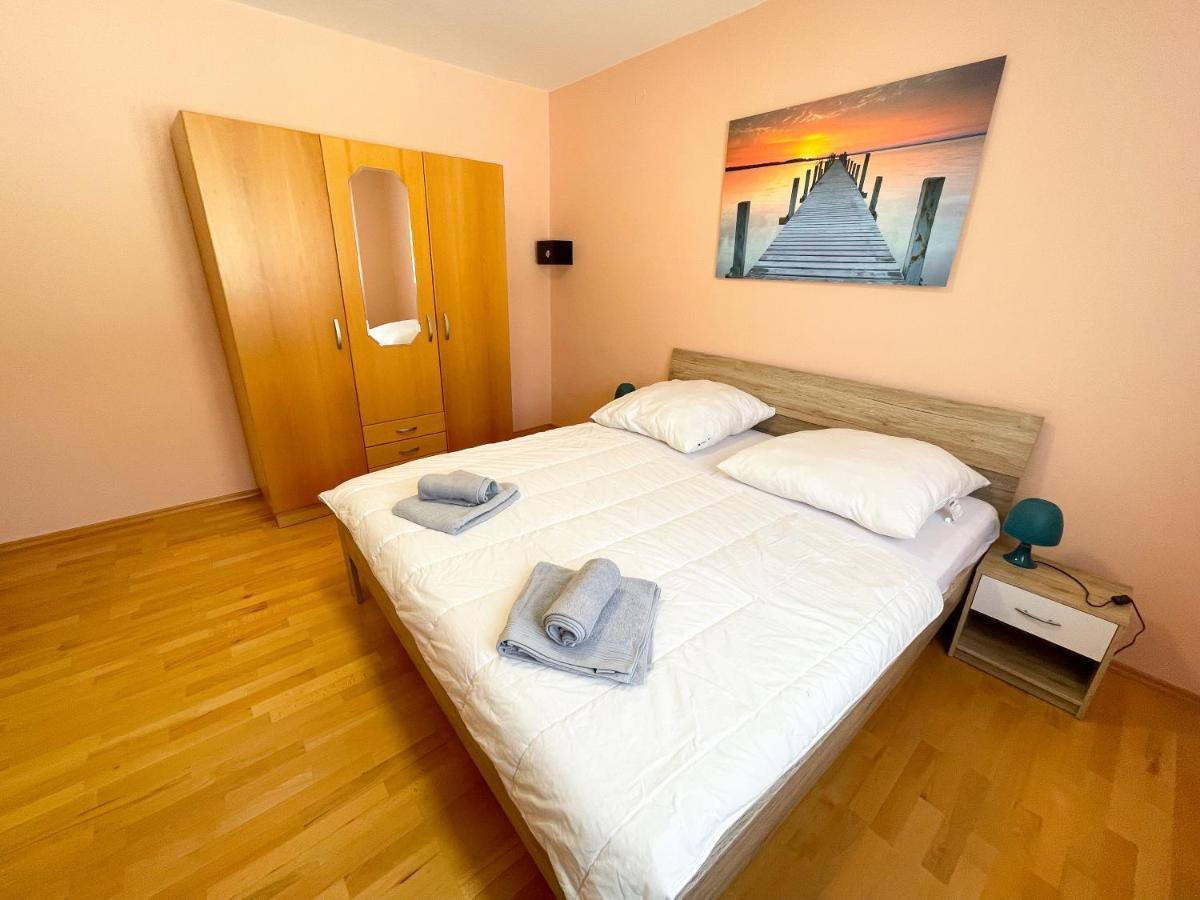 Apartments Sams Novi Vinodolski Luaran gambar